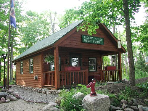 Women Lake Ranger Station – Cottage